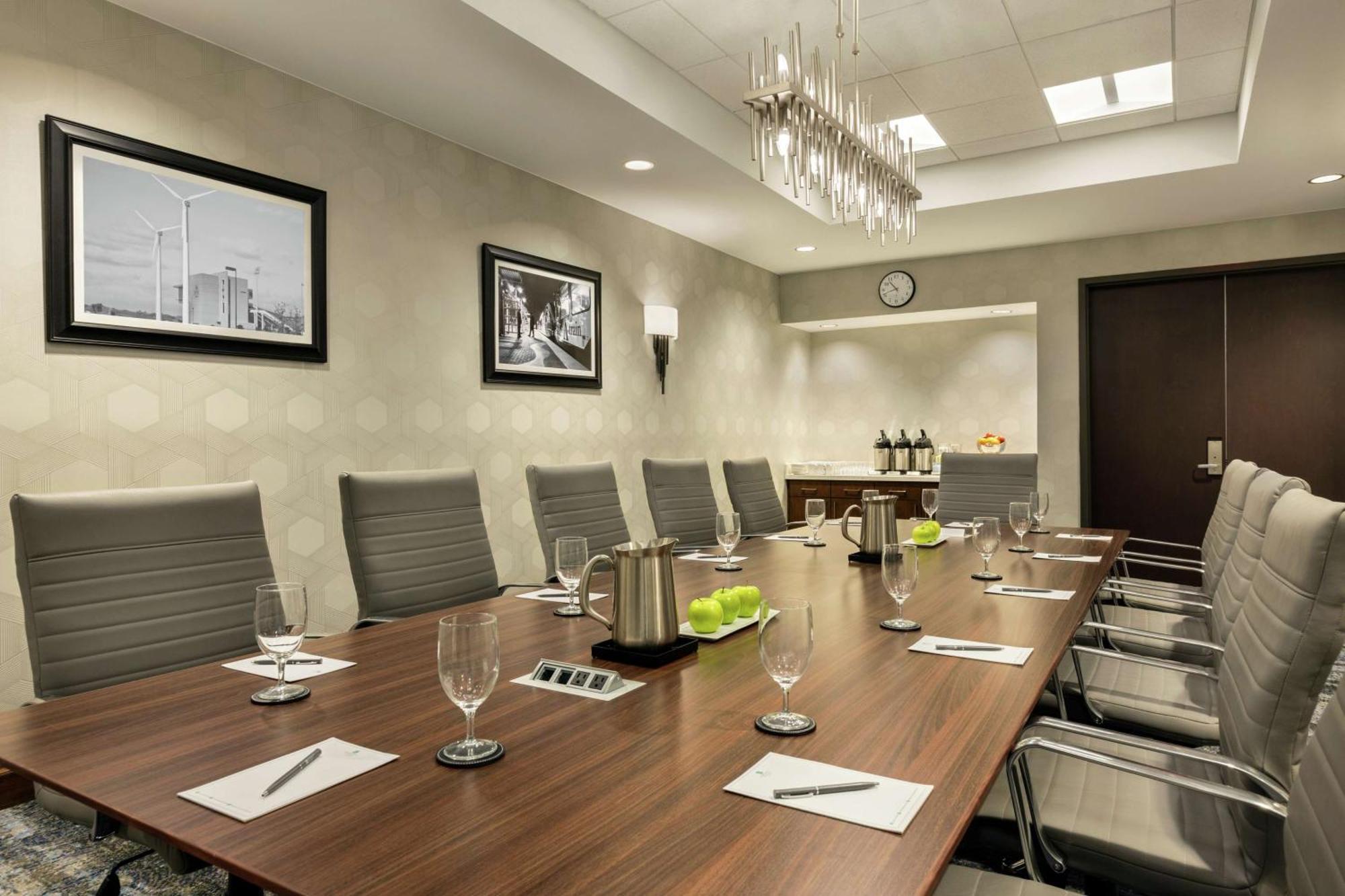 Embassy Suites By Hilton Denton Convention Center Zewnętrze zdjęcie