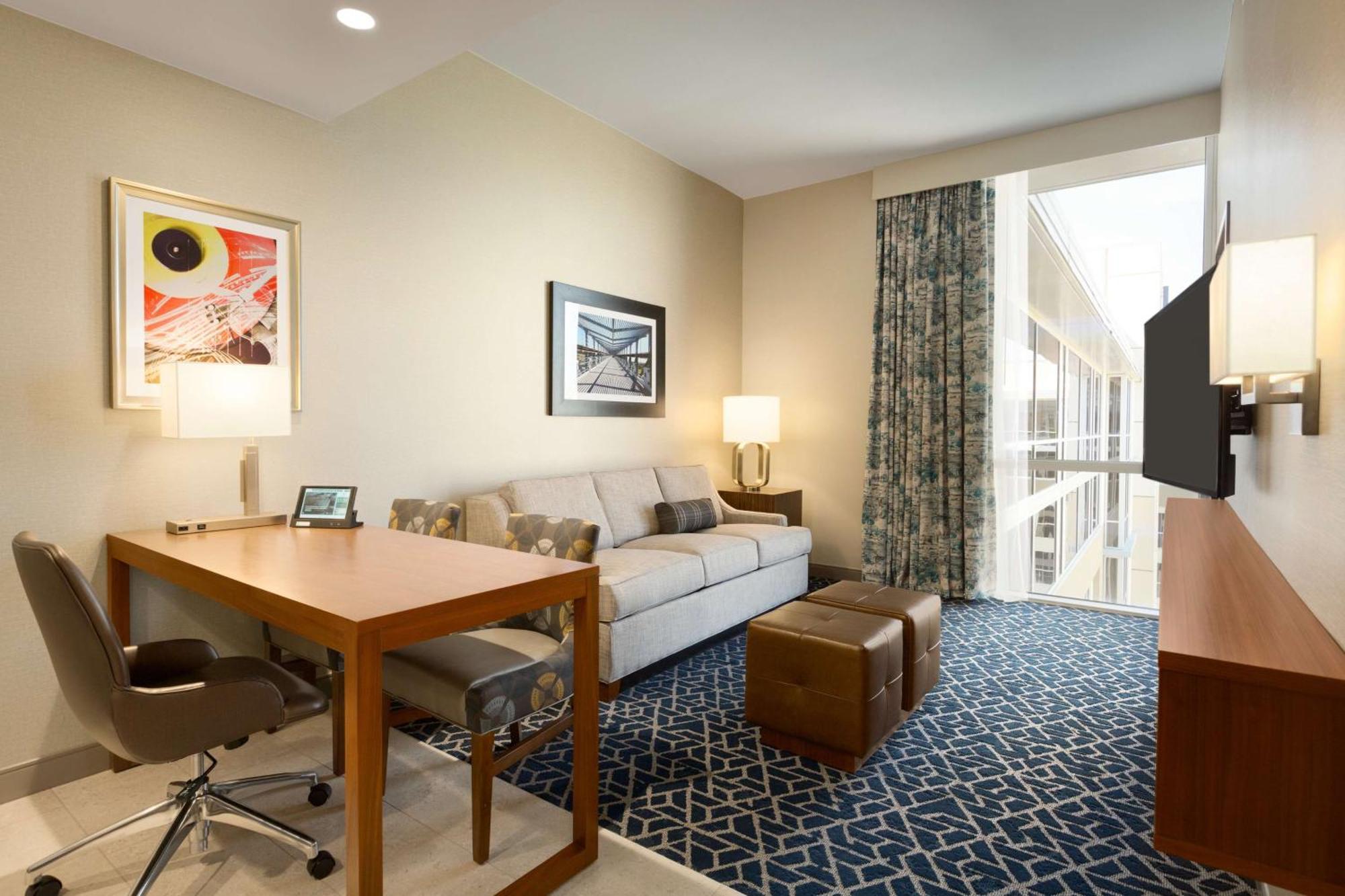 Embassy Suites By Hilton Denton Convention Center Zewnętrze zdjęcie