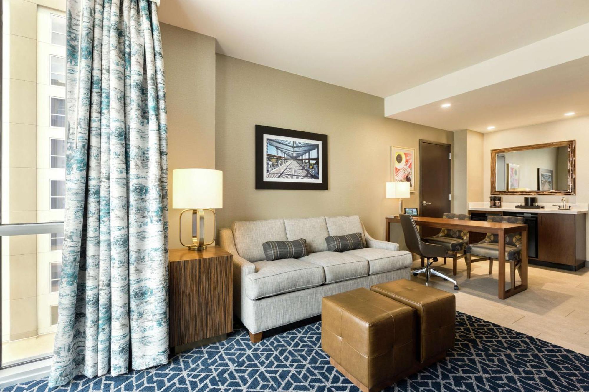 Embassy Suites By Hilton Denton Convention Center Zewnętrze zdjęcie