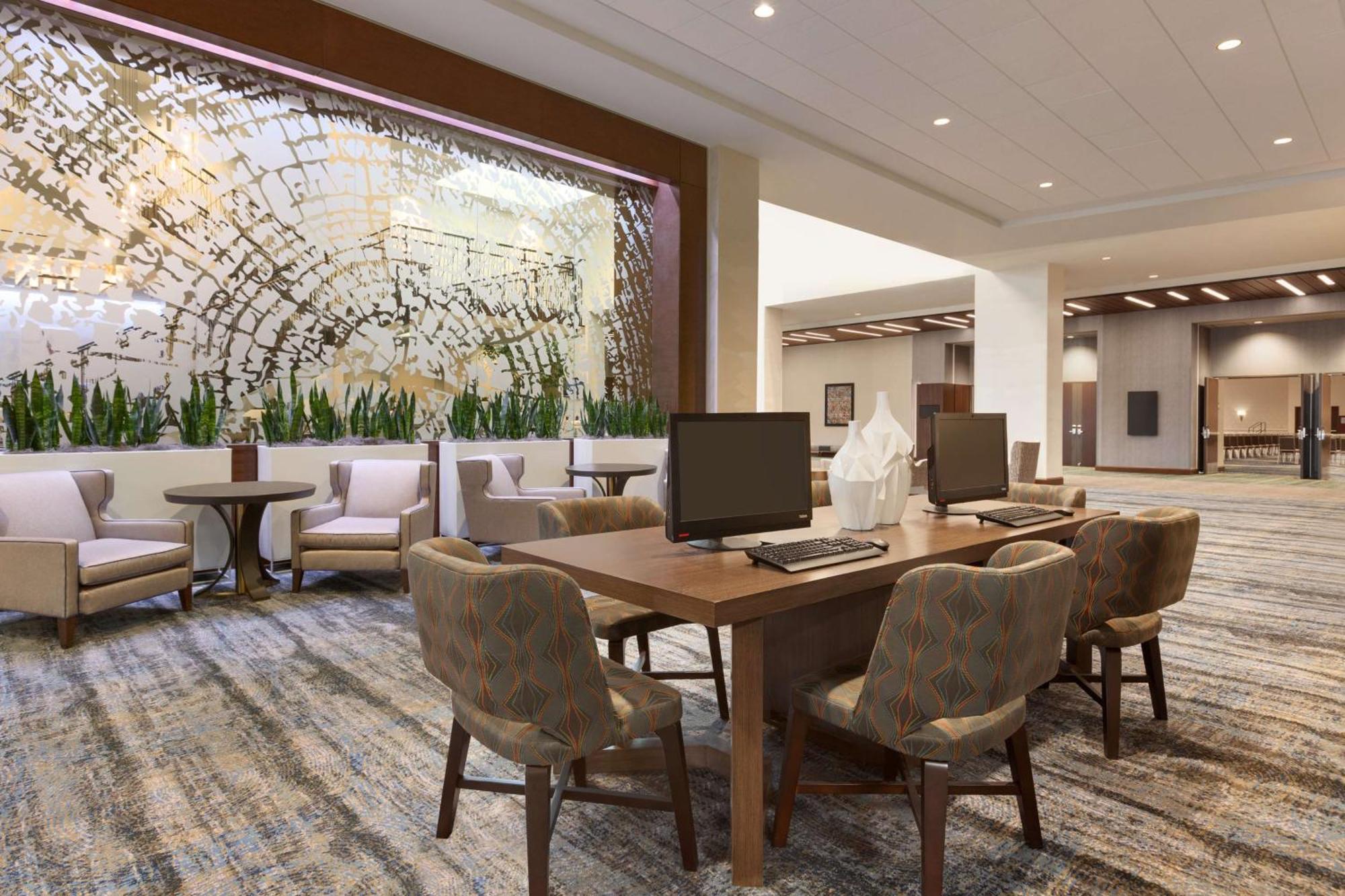 Embassy Suites By Hilton Denton Convention Center Zewnętrze zdjęcie