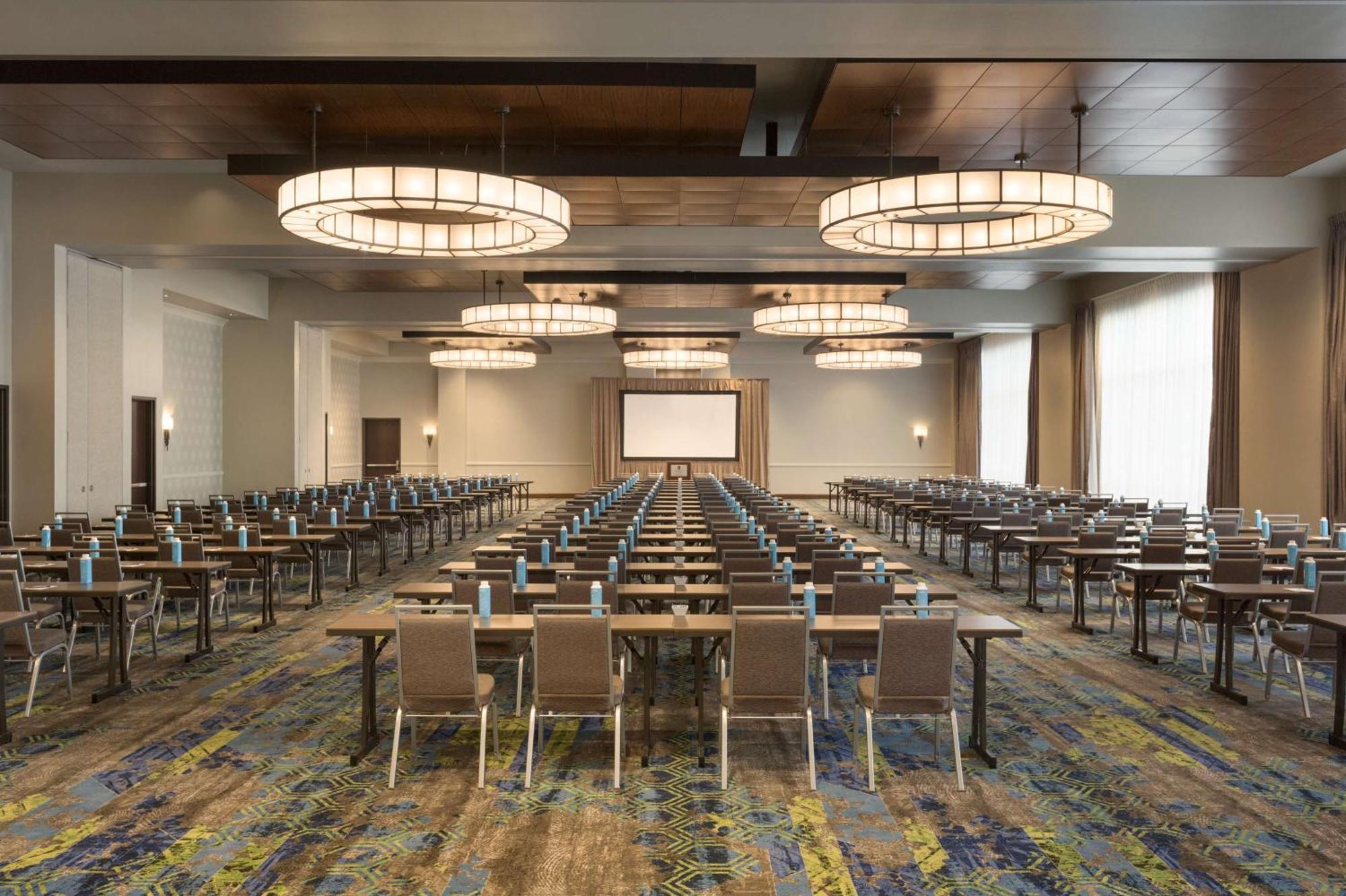 Embassy Suites By Hilton Denton Convention Center Zewnętrze zdjęcie
